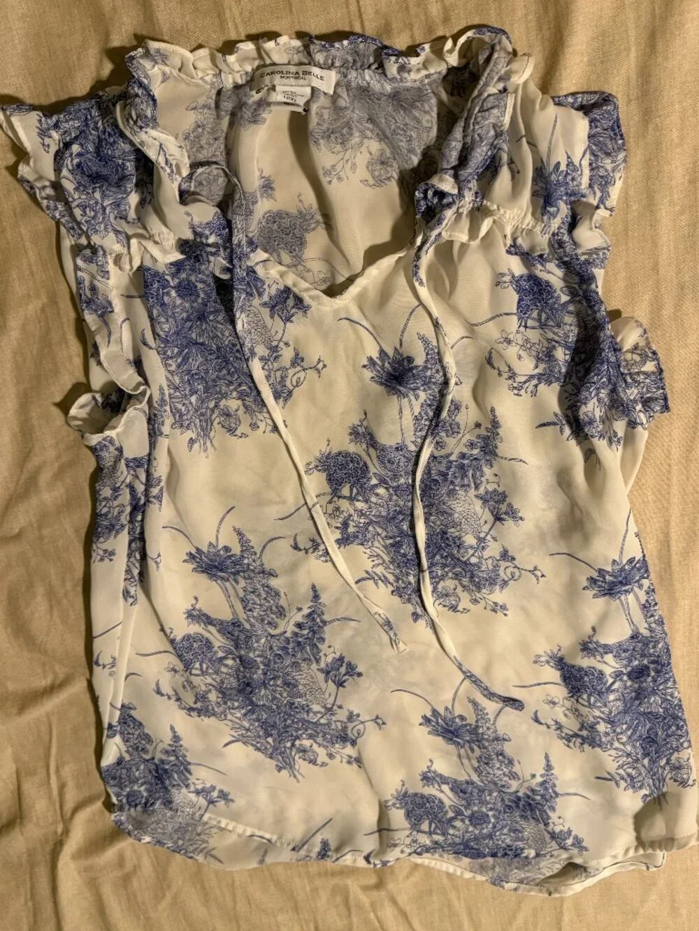 Carolina Belle Montréal blue toile floral ruffle blouse - Picture 1 of 1
